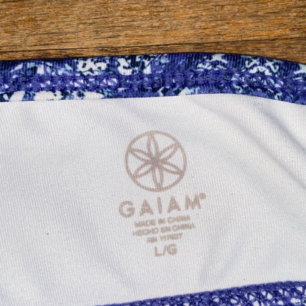 Gaiam Sports Bra Sz L Purple Tribal Medium Support - Picture 3 of 10
